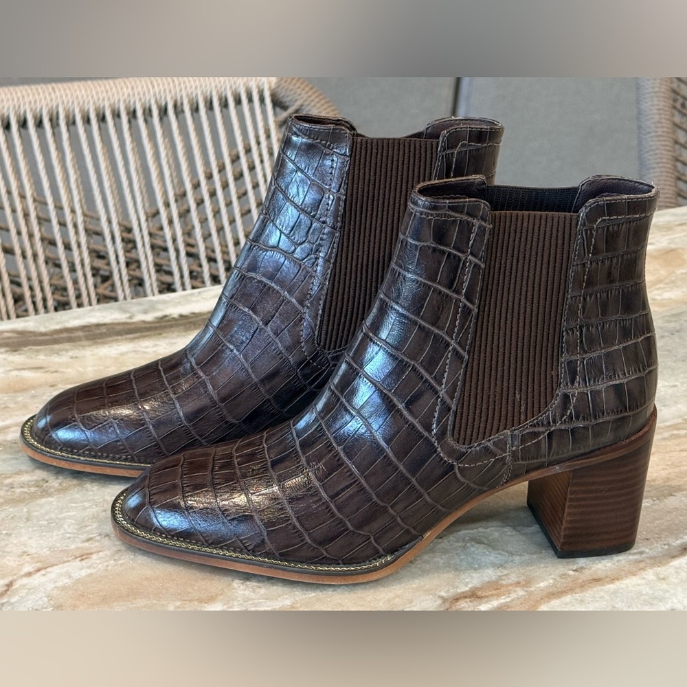 NEW Women’s VINCE CAMUTO Jentilliy brown croc leather ankle booties-Size 9 - Picture 2 of 8
